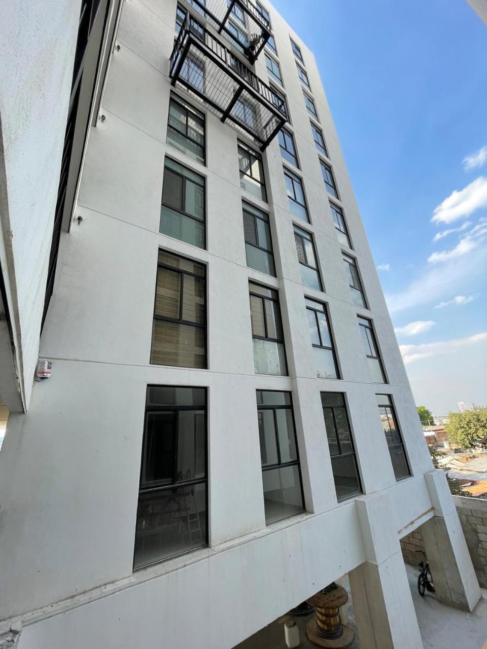 Depa Familiar Centrico Gdl Con Estacionamiento Apartment Guadalajara Exterior photo